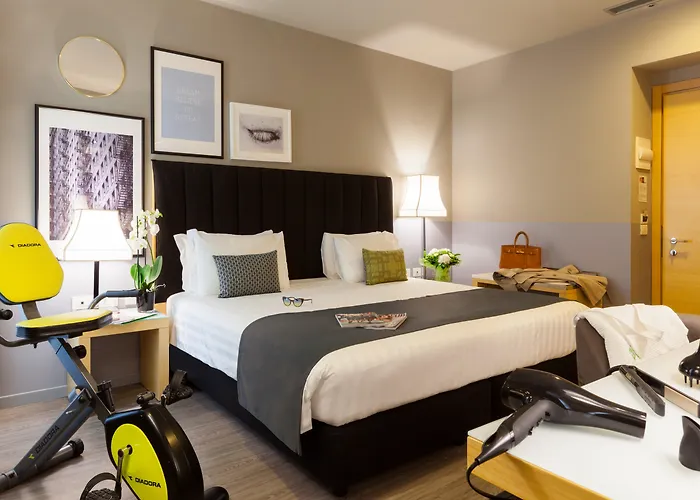 Holiday Inn Garibaldi Station By Ihg